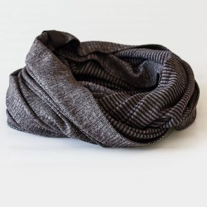 Lululemon Vinyasa Scarf *RARE*